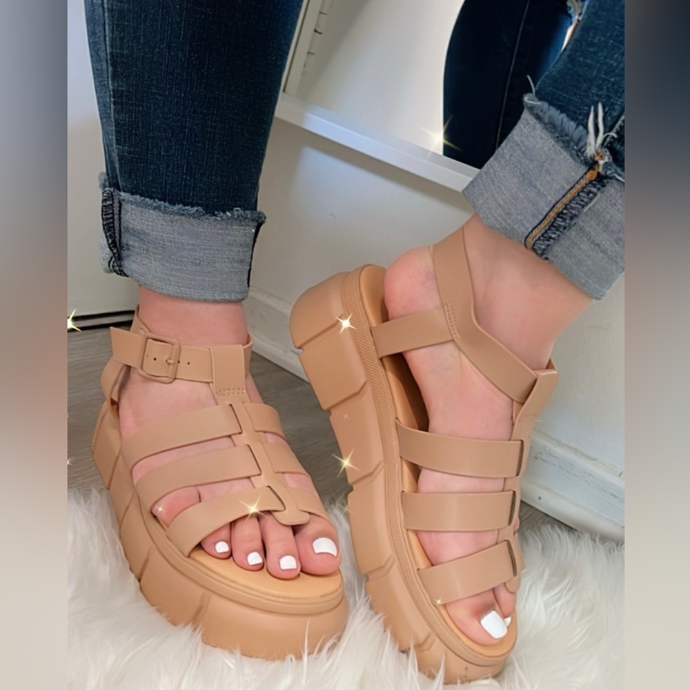 Chunky sandals tan